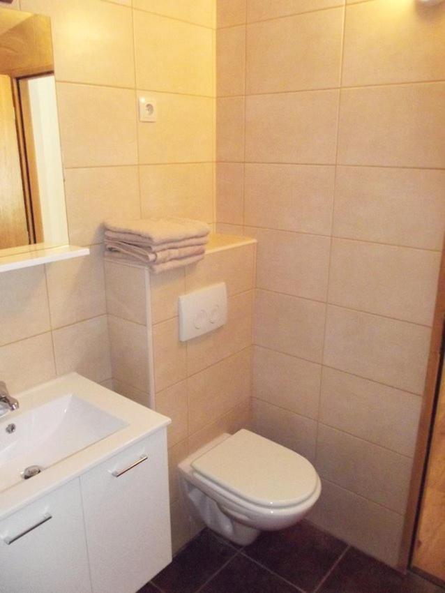 Apartmani Juliska Pirovac Exteriör bild